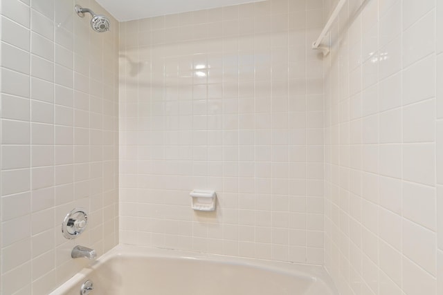7 Riverview Dr, Sewalls Point, FL 34996 - full bath with shower / tub combination