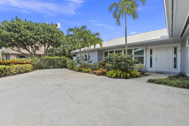 7 Riverview Dr, Sewalls Point, FL 34996 - view of side of property