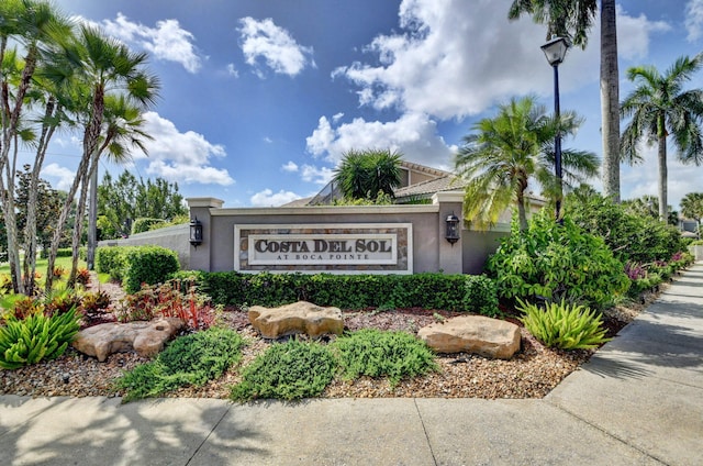 view of community / neighborhood sign