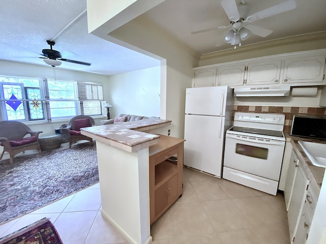 191 Durham D, Deerfield Beach, FL 33442 - kitchen featuring a ceiling fan, open floor plan, under cabinet range hood, and white appliances