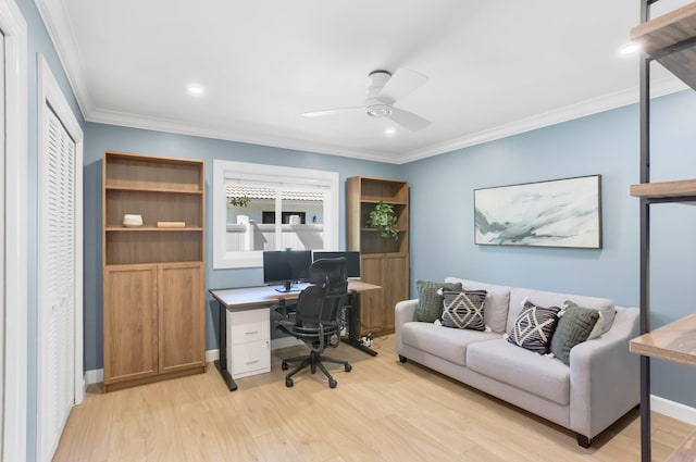 6769 Entrada Pl, Boca Raton, FL 33433 - office area featuring a ceiling fan, light wood-style flooring, ornamental molding, and recessed lighting