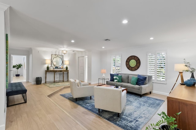 6769 Entrada Pl, Boca Raton, FL 33433 - living room with light wood finished floors, recessed lighting, and baseboards