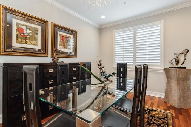 310 E Mallory Cir, Delray Beach, FL 33483 - dining space with baseboards, a chandelier, crown molding, recessed lighting, and wood finished floors