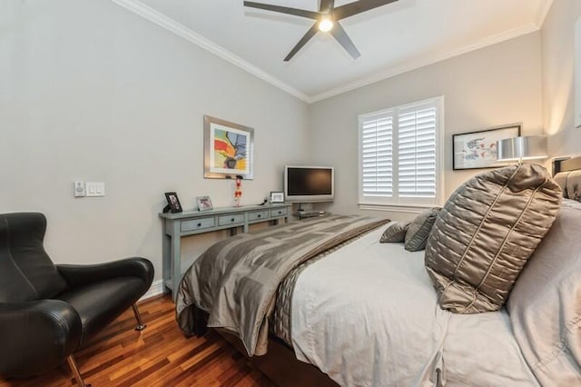 310 E Mallory Cir, Delray Beach, FL 33483 - bedroom featuring crown molding, wood finished floors, ceiling fan, and baseboards