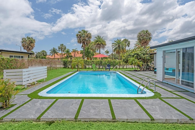 3700 N Australian Ave, West Palm Beach, FL 33407 - view of swimming pool featuring a patio