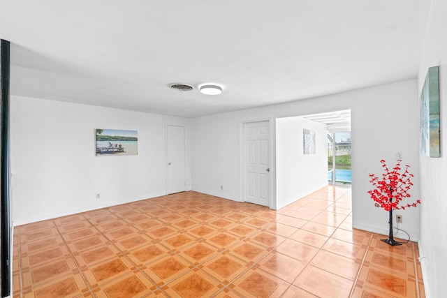 3700 N Australian Ave, West Palm Beach, FL 33407 - empty room with baseboards