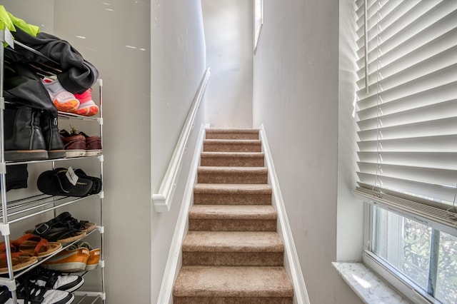 112 Lighthouse Cir Unit J, Tequesta, FL 33469 - view of stairway