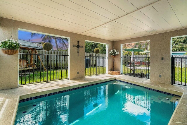 944 Hansen St, West Palm Beach, FL 33405 - view of pool with fence