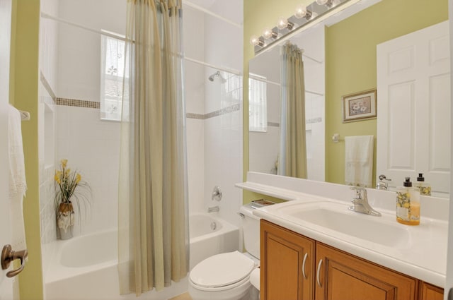 6863 Imperial Beach Cir, Delray Beach, FL 33446 - full bath featuring shower / bath combination with curtain, toilet, and vanity