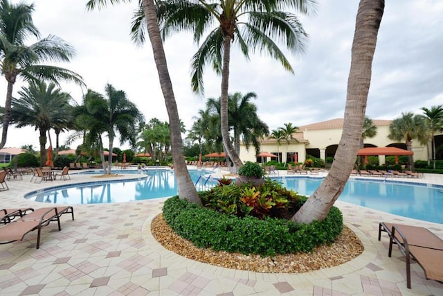 6863 Imperial Beach Cir, Delray Beach, FL 33446 - community pool with a patio area