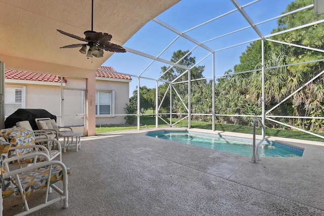 477 NW Blue Lake Dr, Port Saint Lucie, FL 34986 - outdoor pool with a patio, ceiling fan, and a lanai