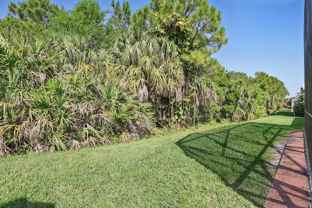 477 NW Blue Lake Dr, Port Saint Lucie, FL 34986 - view of green lawn