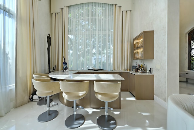 dining area with wet bar