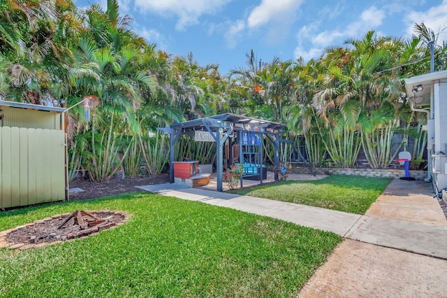 850 Green St, West Palm Beach, FL 33405 - view of yard featuring fence and a pergola