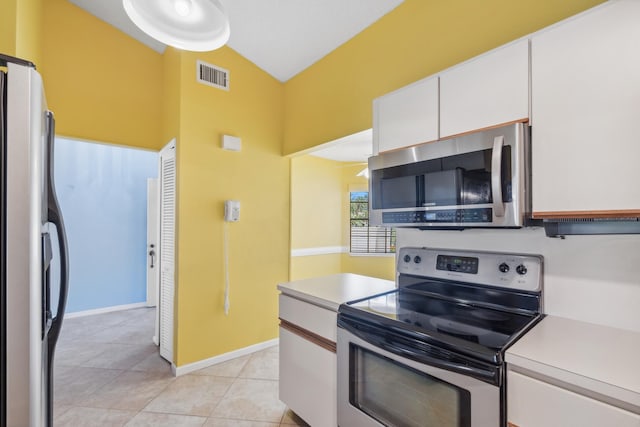 5942 Parkwalk Cir W, Boynton Beach, FL 33472 - kitchen featuring light countertops, visible vents, appliances with stainless steel finishes, and white cabinetry