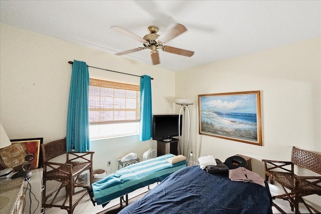 bedroom featuring ceiling fan