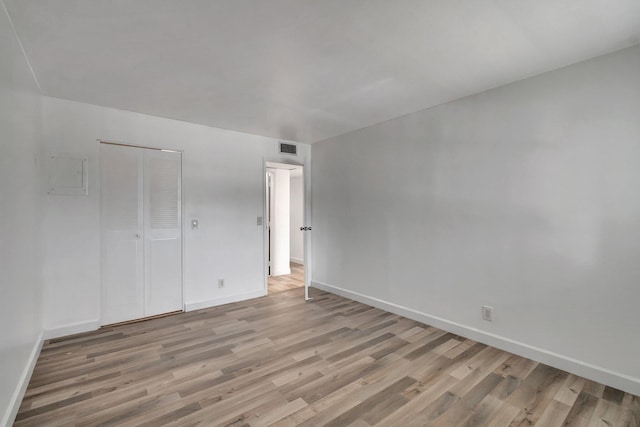 97 Saxony C, Delray Beach, FL 33484 - interior space featuring light wood-style floors, baseboards, and visible vents