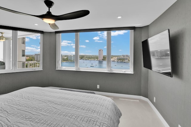 bedroom with ceiling fan