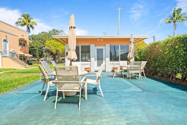 31 S Golfview Rd # 11, Lake Worth Beach, FL 33460 - view of patio with outdoor dining area