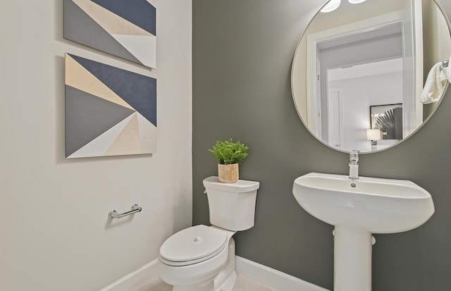 10822 Stellar Cir Unit Renown 26, Palm Beach Gardens, FL 33412 - bathroom with baseboards and toilet