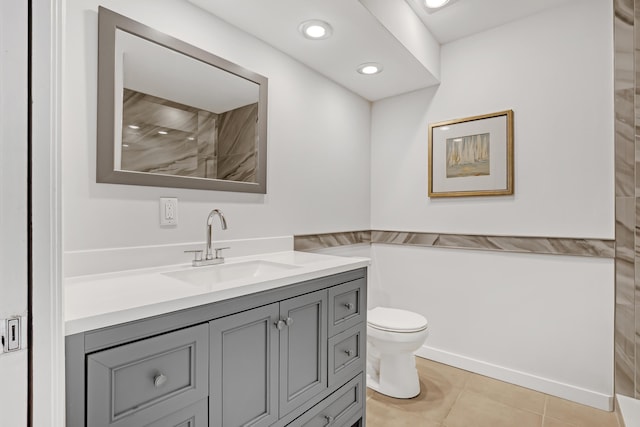 20 Lexington Ln W Unit B, Palm Beach Gardens, FL 33418 - full bath featuring vanity, tile patterned flooring, toilet, and recessed lighting