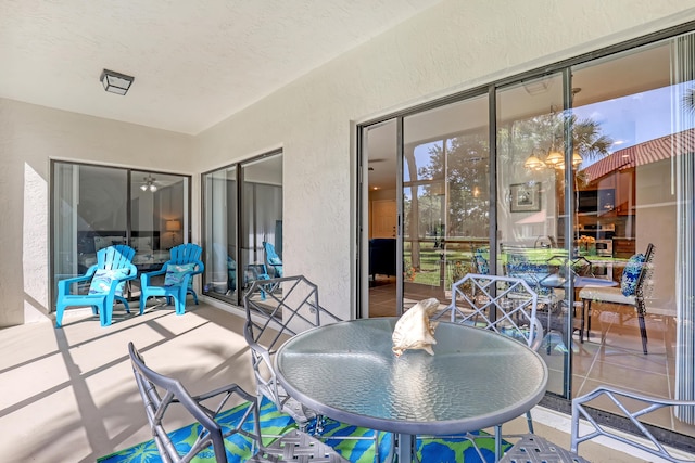 20 Lexington Ln W Unit B, Palm Beach Gardens, FL 33418 - view of patio / terrace with outdoor dining space