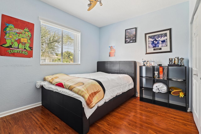 1070 Grove Park Cir, Boynton Beach, FL 33436 - bedroom with wood finished floors and baseboards