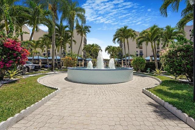 7572 Regency Lake Dr Unit 501, Boca Raton, FL 33433 - view of community featuring a lawn