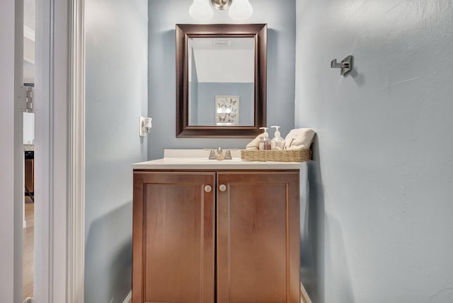 2190 Discovery Cir W, Deerfield Beach, FL 33442 - bathroom with vanity