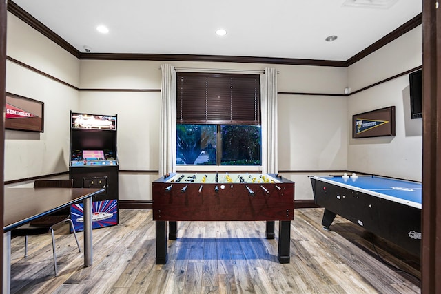 8207 Venosa Haven Ter, Boynton Beach, FL 33473 - recreation room with baseboards, wood finished floors, recessed lighting, and crown molding
