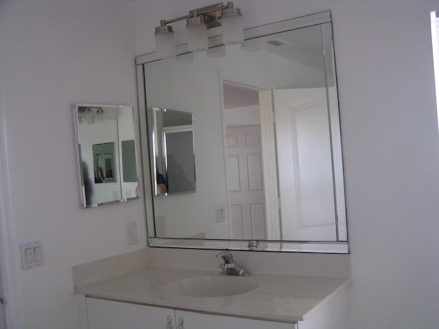 312 River Bluff Ln, Royal Palm Beach, FL 33411 - bathroom with vanity
