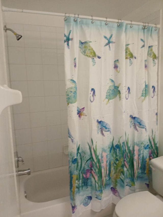 312 River Bluff Ln, Royal Palm Beach, FL 33411 - full bathroom with toilet and shower / bath combo