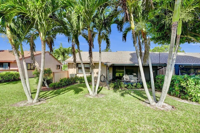124 Mayfair Ln, Boynton Beach, FL 33426 - view of front of house featuring a front lawn