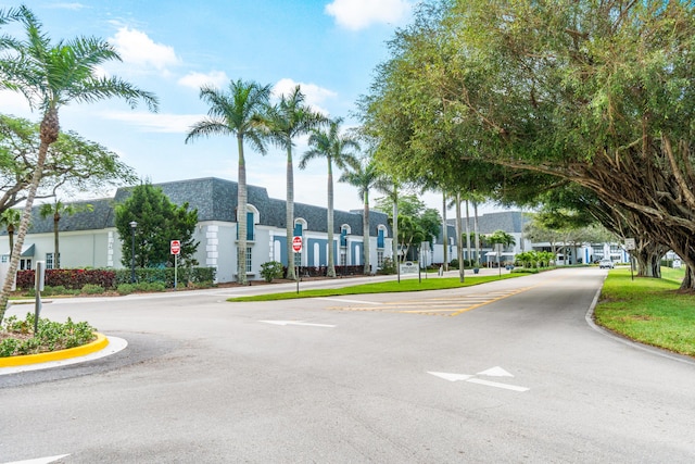 116 Seville D, Delray Beach, FL 33446 - view of street with traffic signs
