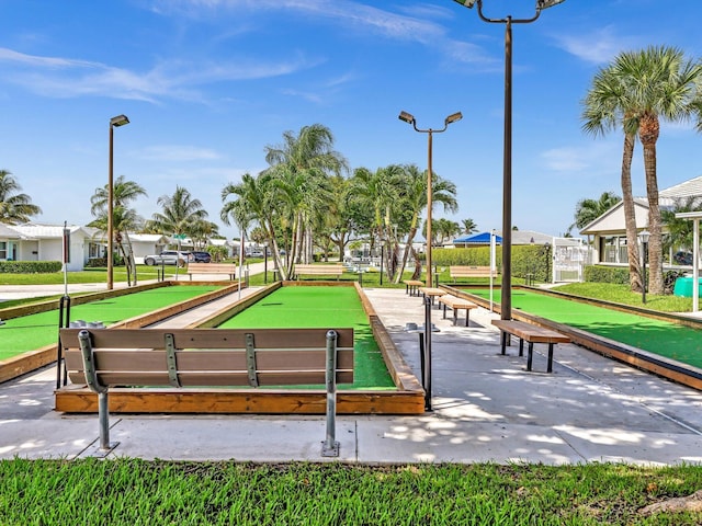 surrounding community featuring a residential view