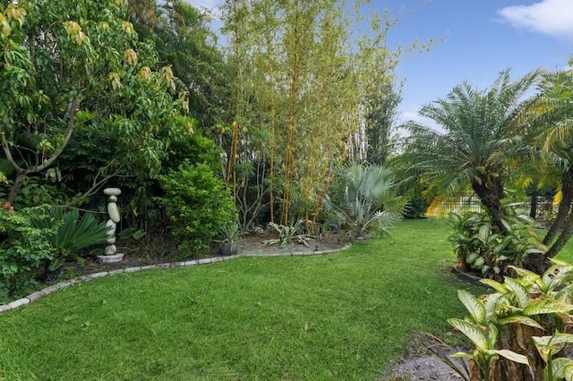 9600 Equus Cir, Boynton Beach, FL 33472 - view of green lawn