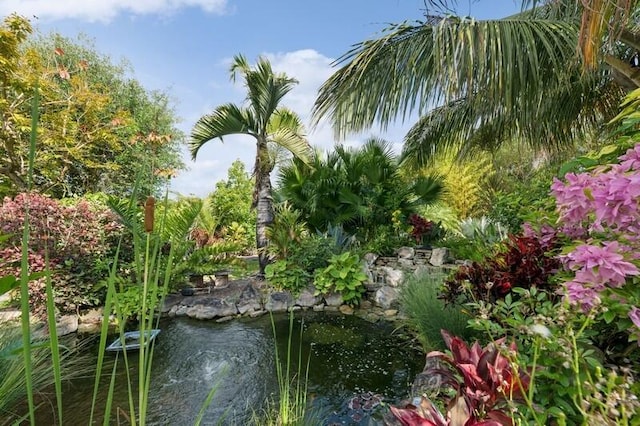 9600 Equus Cir, Boynton Beach, FL 33472 - water view featuring a small pond