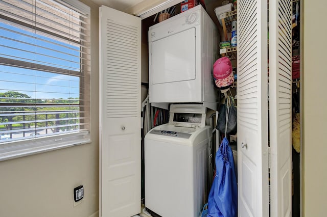 25 Abbey Ln Unit 404, Delray Beach, FL 33446 - carpeted dining area featuring a textured ceiling