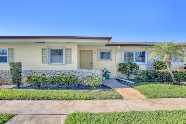 2894 Crosley Dr E Unit G, West Palm Beach, FL 33415 - single story home featuring stucco siding