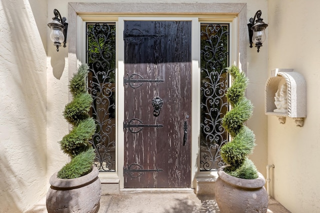 view of exterior entry