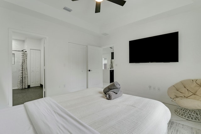 626 33rd St, West Palm Beach, FL 33407 - bedroom with a ceiling fan