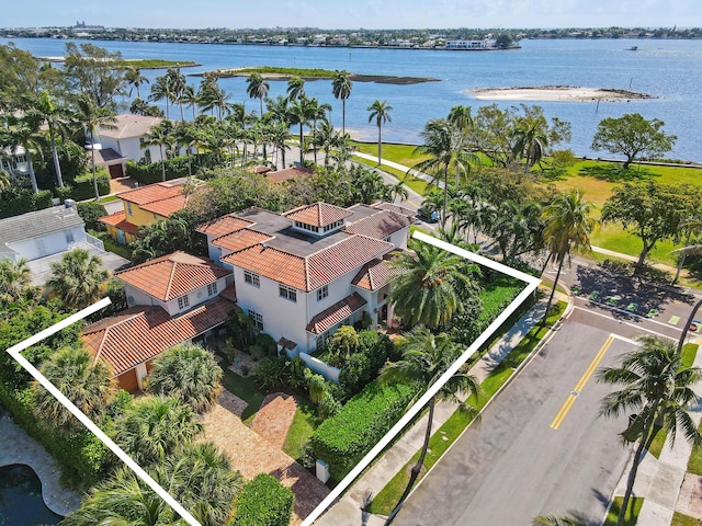 201 Avila Rd, West Palm Beach, FL 33405 - aerial view of property and surrounding area featuring property parcel outlined and a nearby body of water