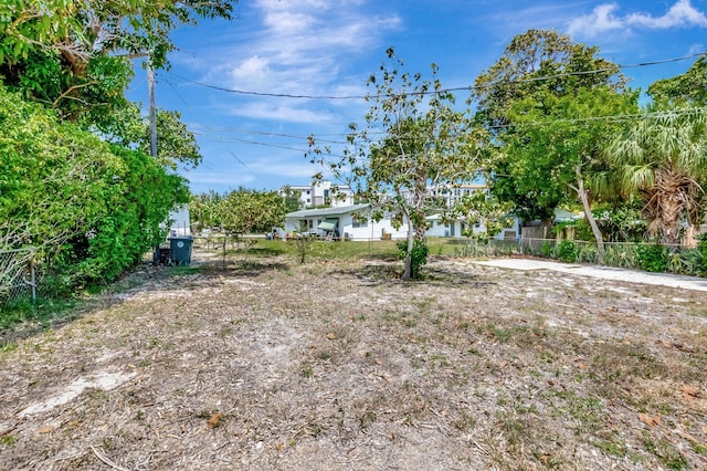 391 SW 2nd St, Boca Raton, FL 33432 - view of yard featuring fence