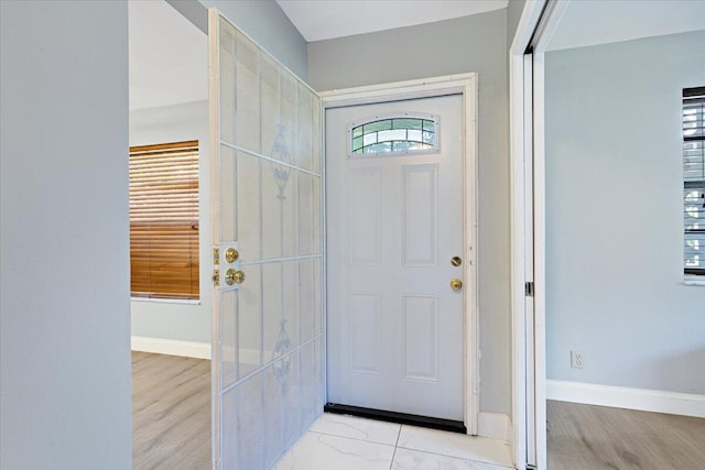 1521 NW 19th Ter Unit 101, Delray Beach, FL 33445 - foyer with baseboards