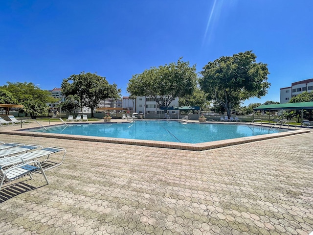 4281 NW 41st St Unit 320, Lauderdale Lakes, FL 33319 - view of community pool