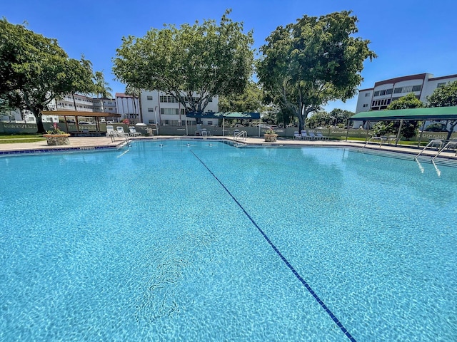 4281 NW 41st St Unit 320, Lauderdale Lakes, FL 33319 - view of community pool