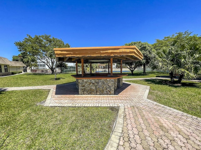 4281 NW 41st St Unit 320, Lauderdale Lakes, FL 33319 - surrounding community featuring a gazebo