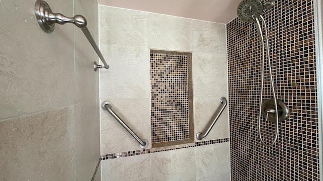 full bathroom featuring a stall shower