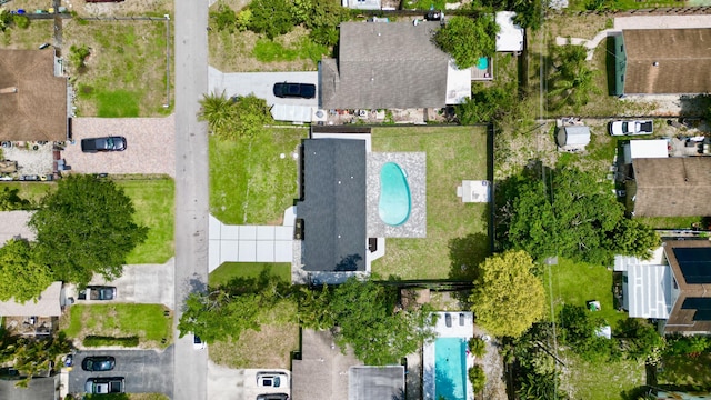 birds eye view of property featuring a residential view