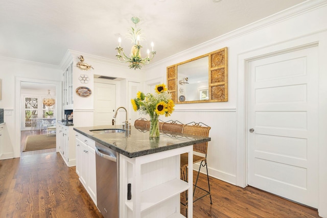 138 Greymon Dr, West Palm Beach, FL 33405 - kitchen with open shelves, a notable chandelier, a sink, dishwasher, and ornamental molding